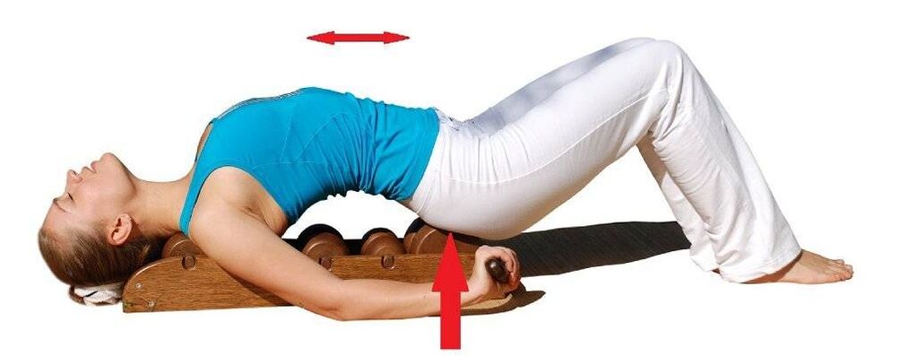 Masajeador para el tratamiento de la osteocondrosis espinal.